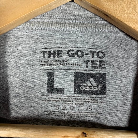 Adidas Los Angeles Clippers JJ Redick #4 Tee - Picture 2 of 3